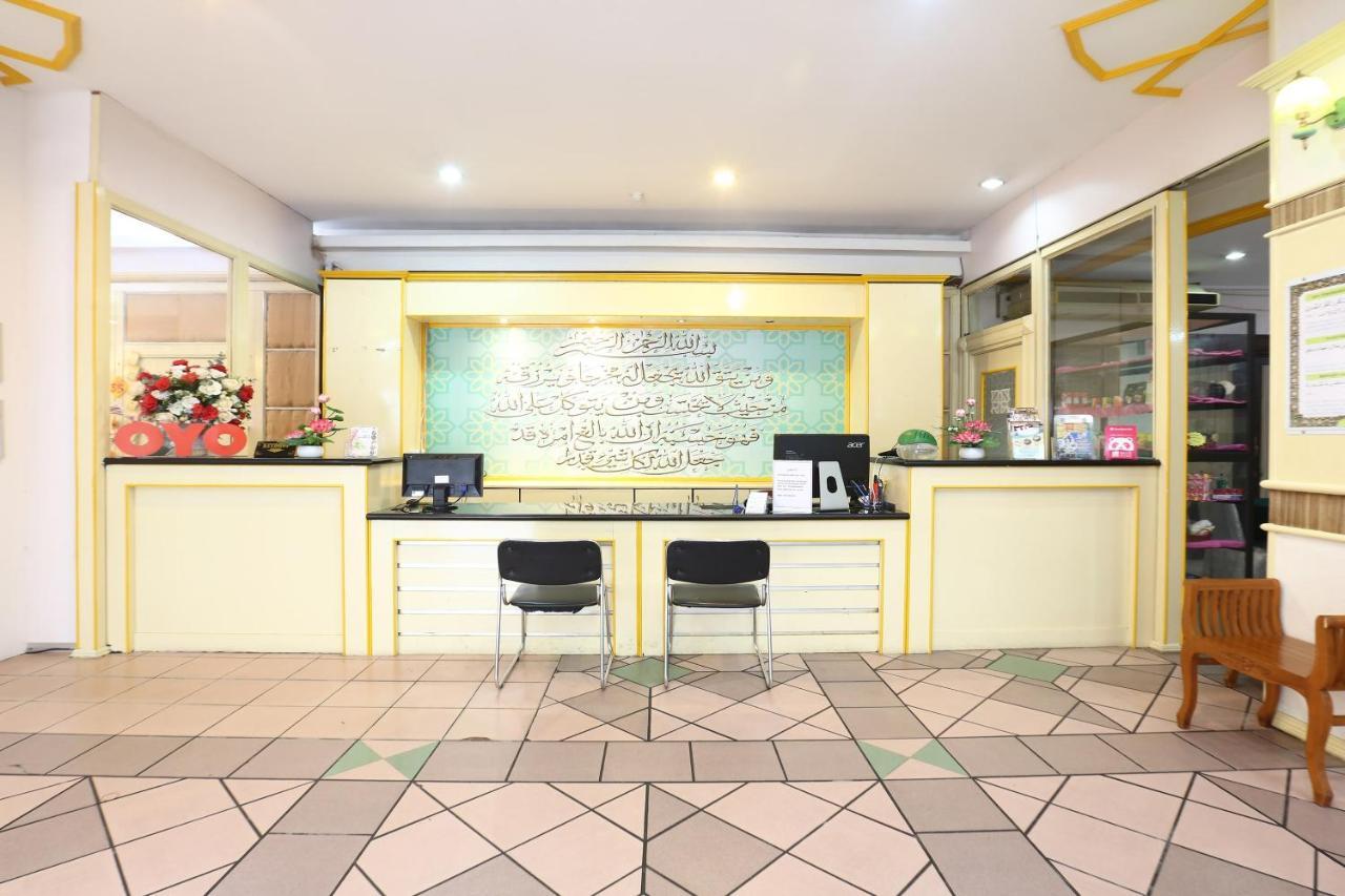 Oyo 89489 Al Ansar Hotel Кота Бару Екстериор снимка