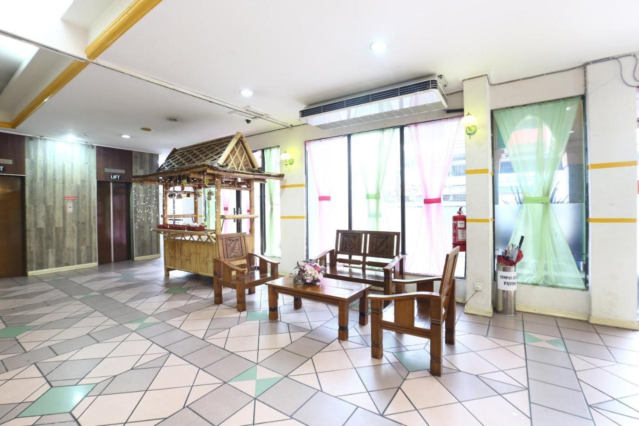 Oyo 89489 Al Ansar Hotel Кота Бару Екстериор снимка